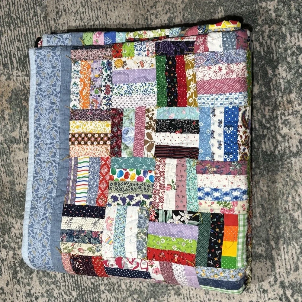 Handmade Vintage Scrap Quilt 88 x 92 – Unique Patchwork – Cottage/Primitive